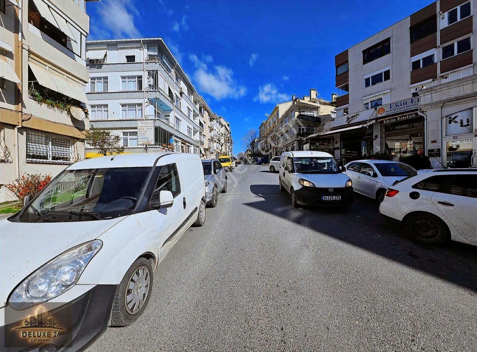 Deluxe 26 ' Dan Selimiye Migros Karşısı Bahçeli 1+1 60 M2 Daire