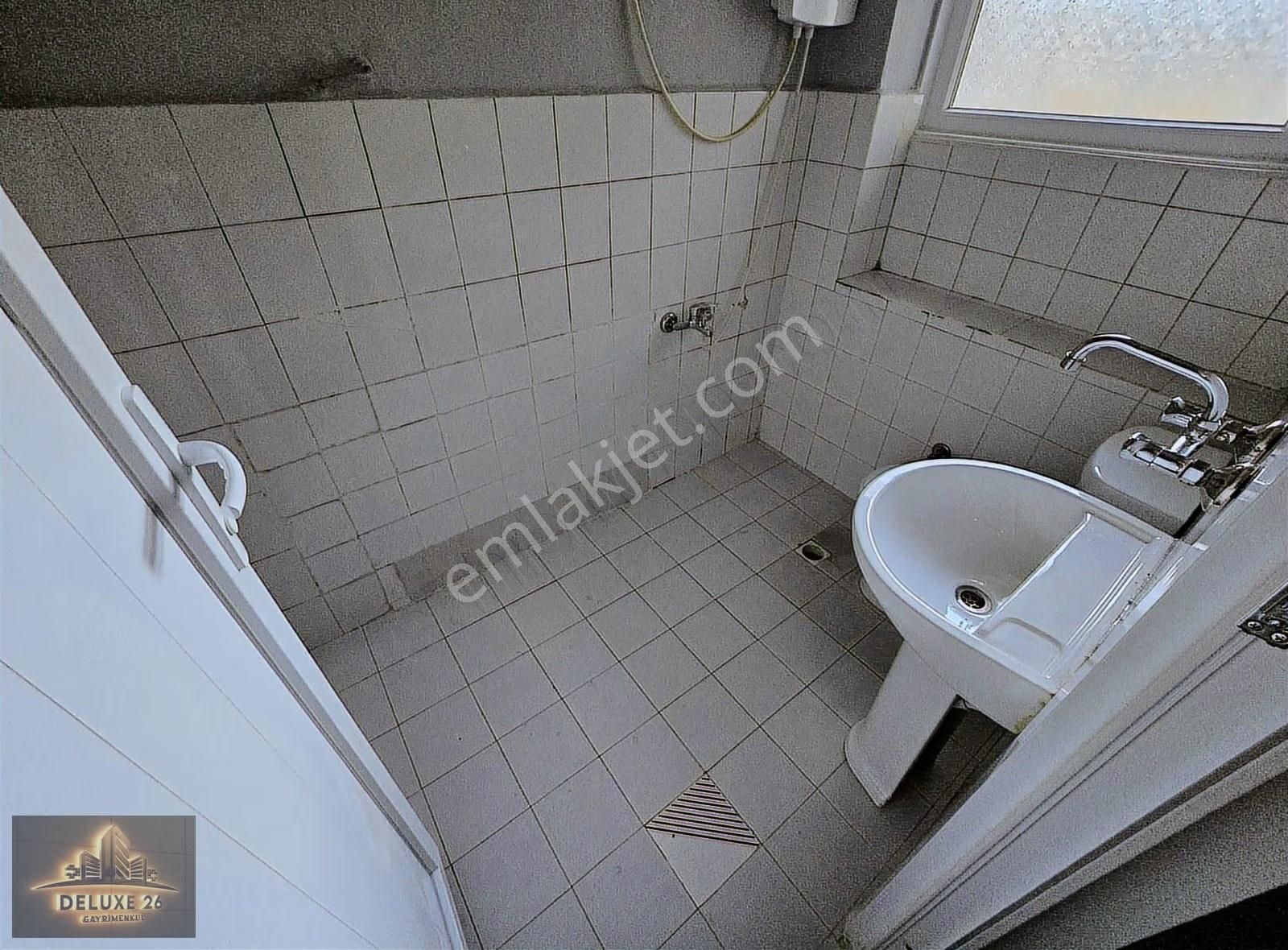 Deluxe 26 ' Dan Selimiye Migros Karşısı Bahçeli 1+1 60 M2 Daire - Görsel 11