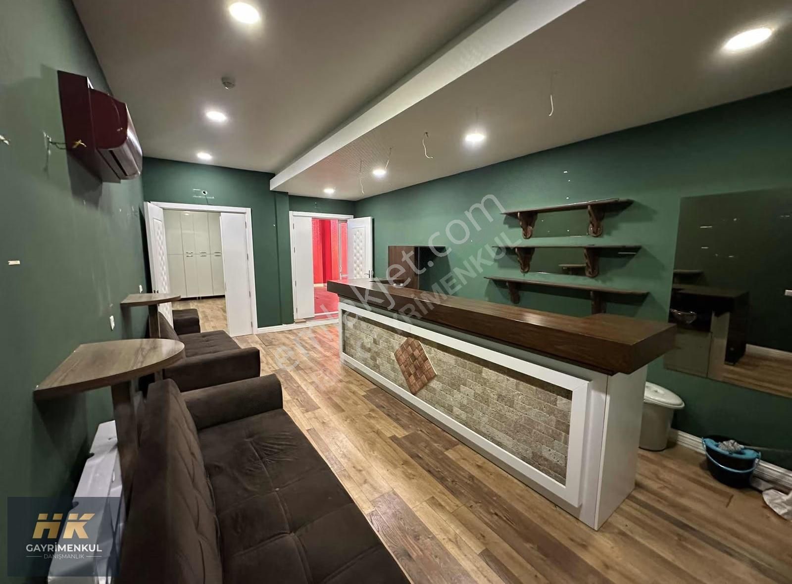 Uluç Mahallesinde 3 Katlı 155m2 Boş Satılık Dükkan - Görsel 22