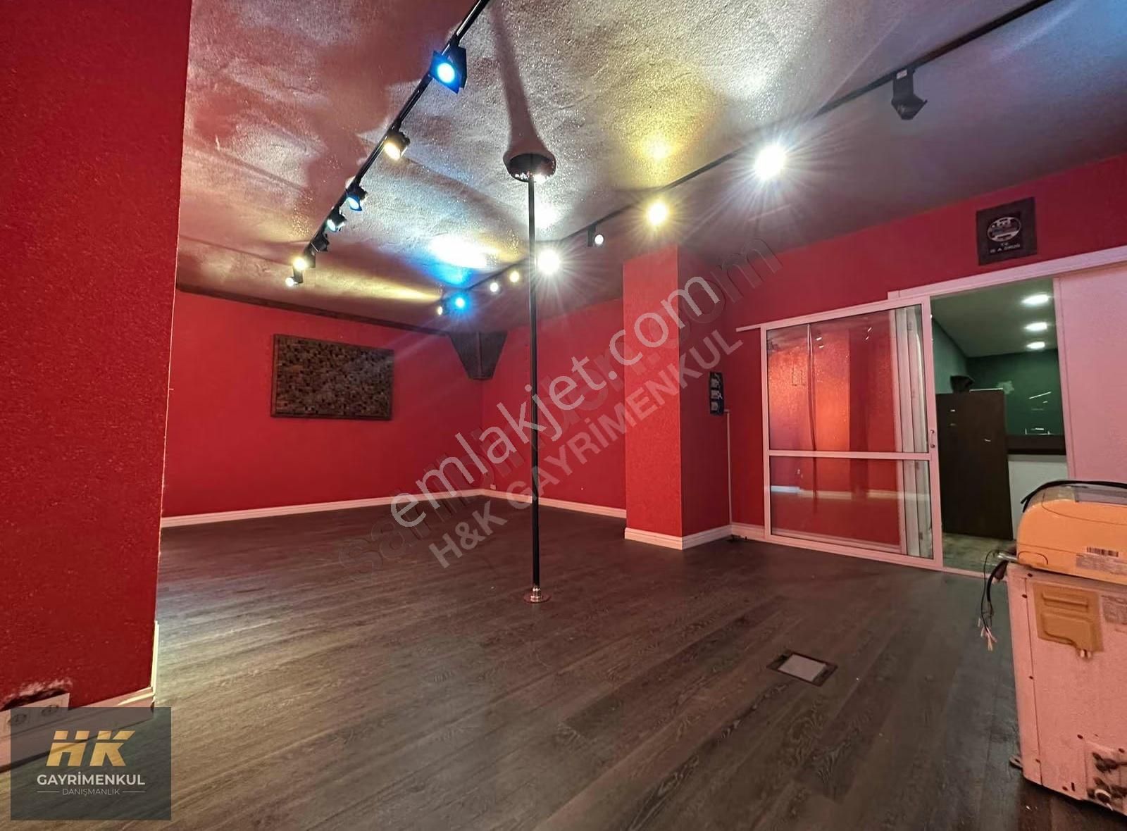 Uluç Mahallesinde 3 Katlı 155m2 Boş Satılık Dükkan - Görsel 13