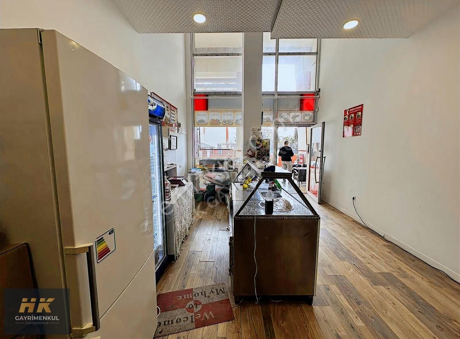 Uluç Mahallesinde 3 Katlı 155m2 Boş Satılık Dükkan - Görsel 7