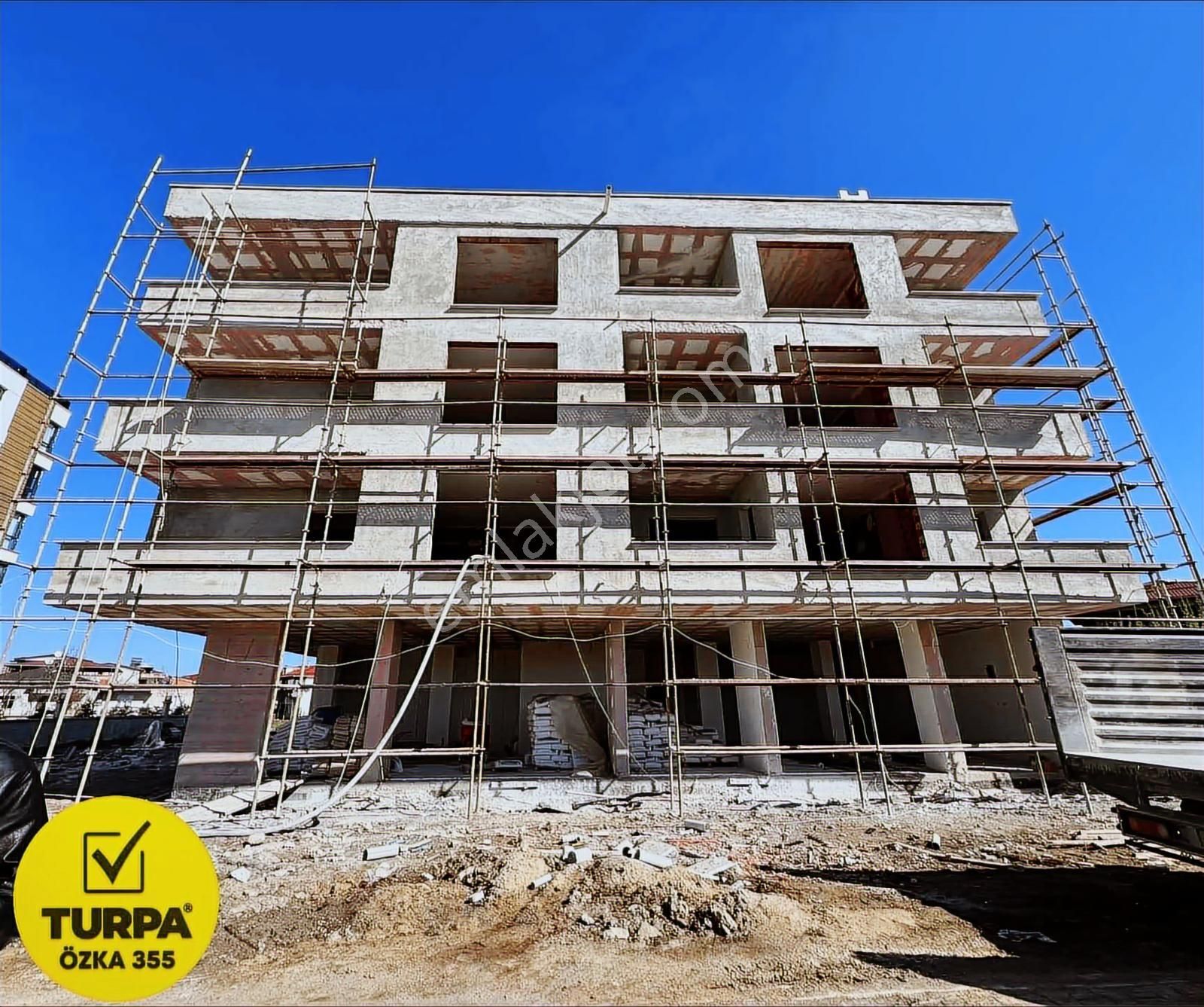 Turpa Özka 355'den Salıpazarı Yolu Cadde Üzeri Satılık 2 Dükkan