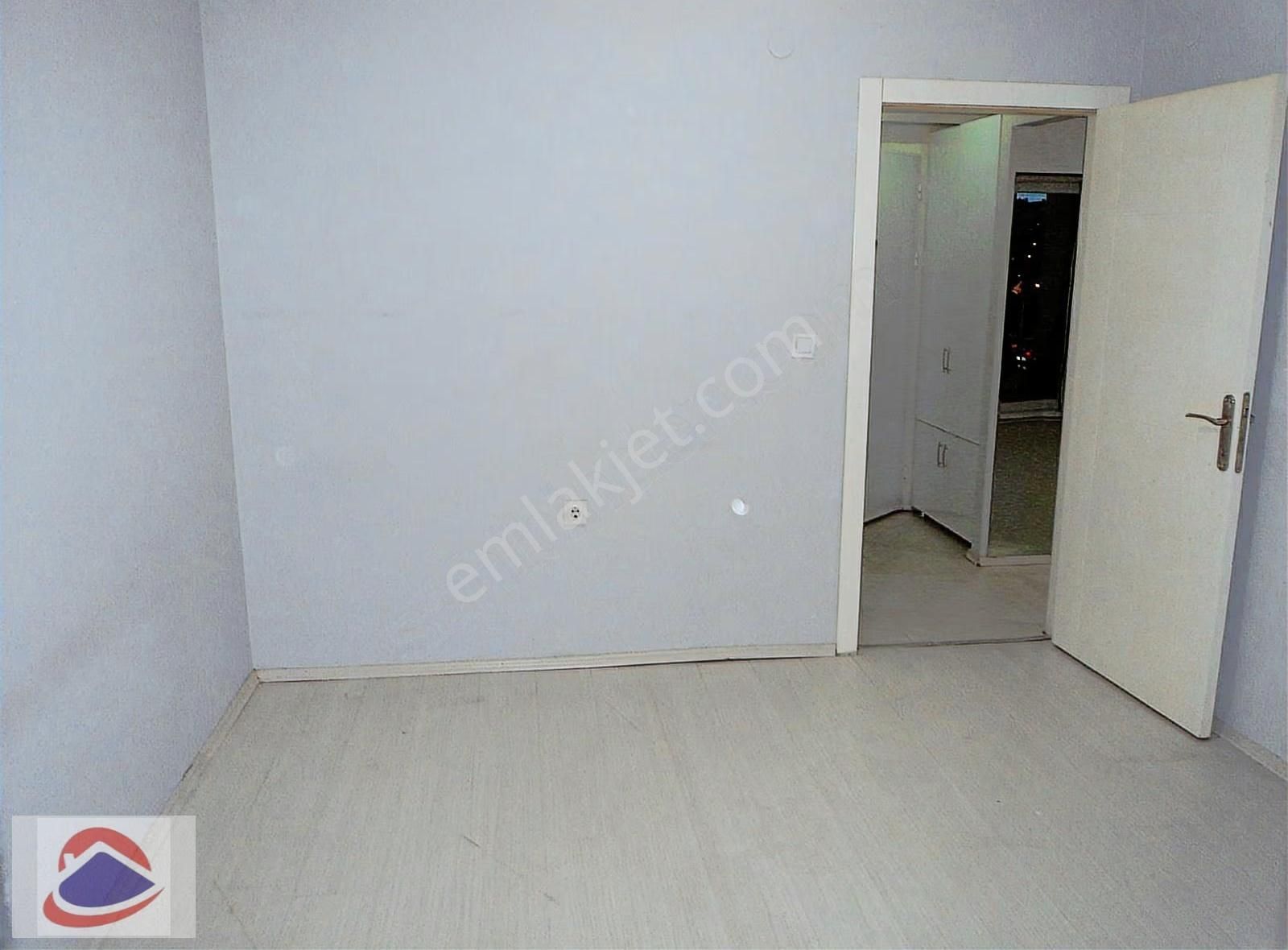 Arakat Büyük Balkonlu Cadde Cepheli Kullanışlı Kiralık 1+1 Konut - Görsel 18