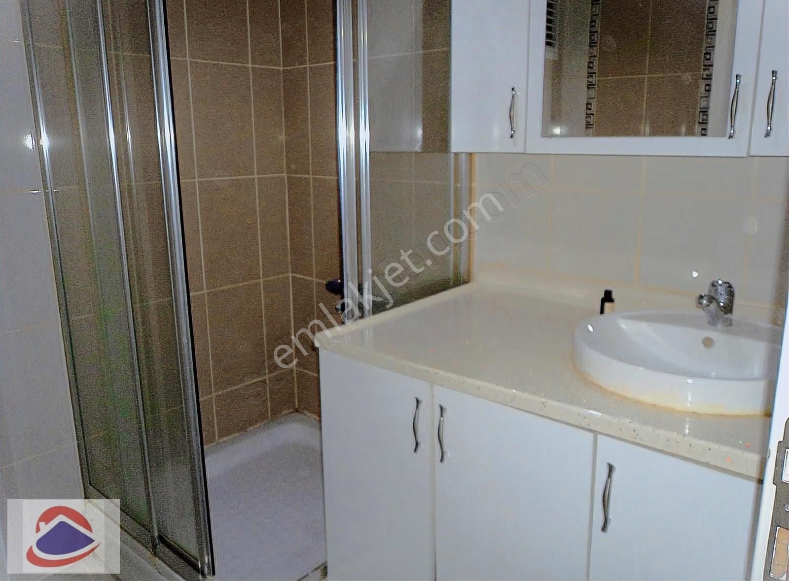 Arakat Büyük Balkonlu Cadde Cepheli Kullanışlı Kiralık 1+1 Konut - Görsel 14
