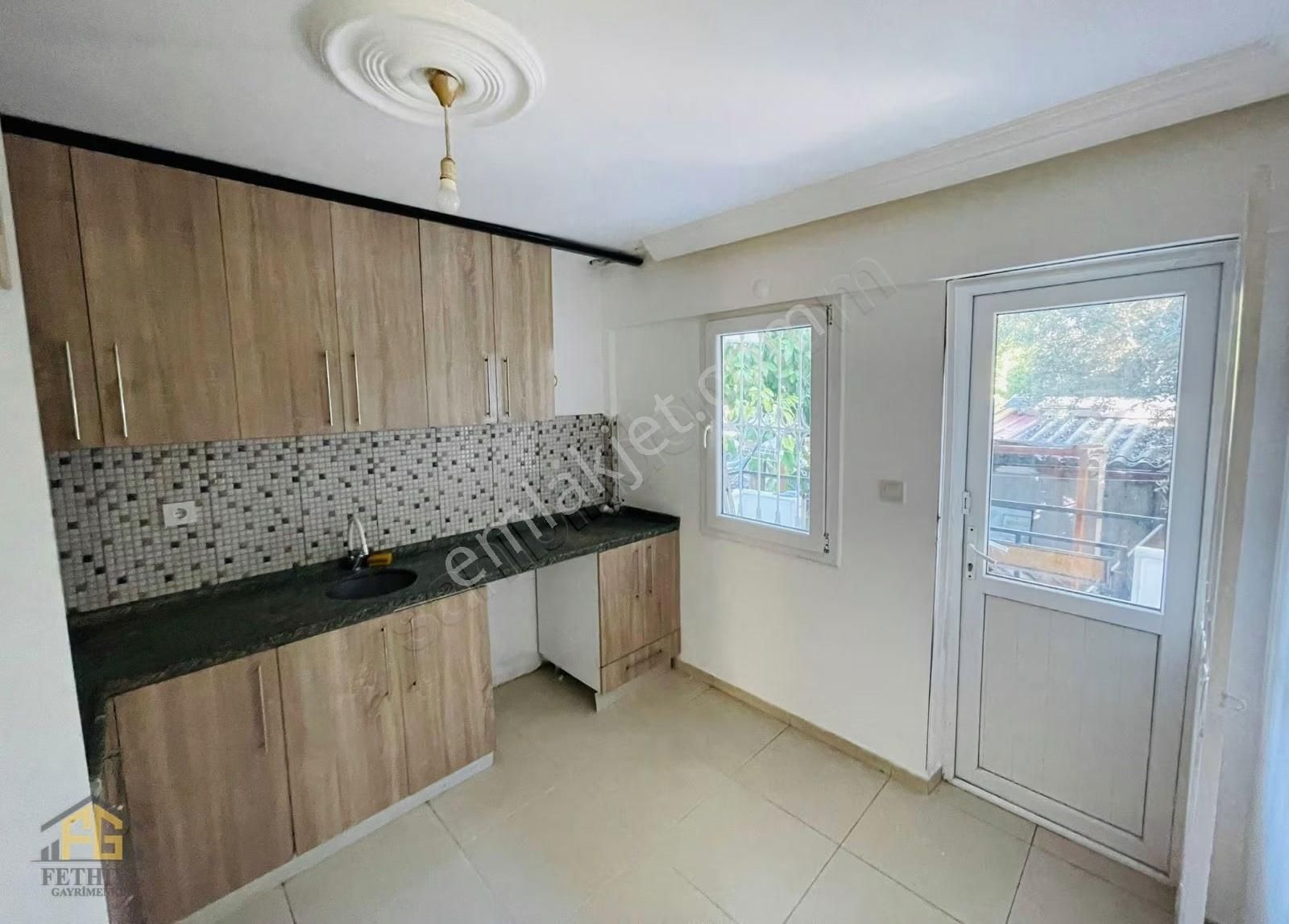 Fethiye Tuzla Sahil Bandına Yakın Ferah 2+1 Geniş Daire