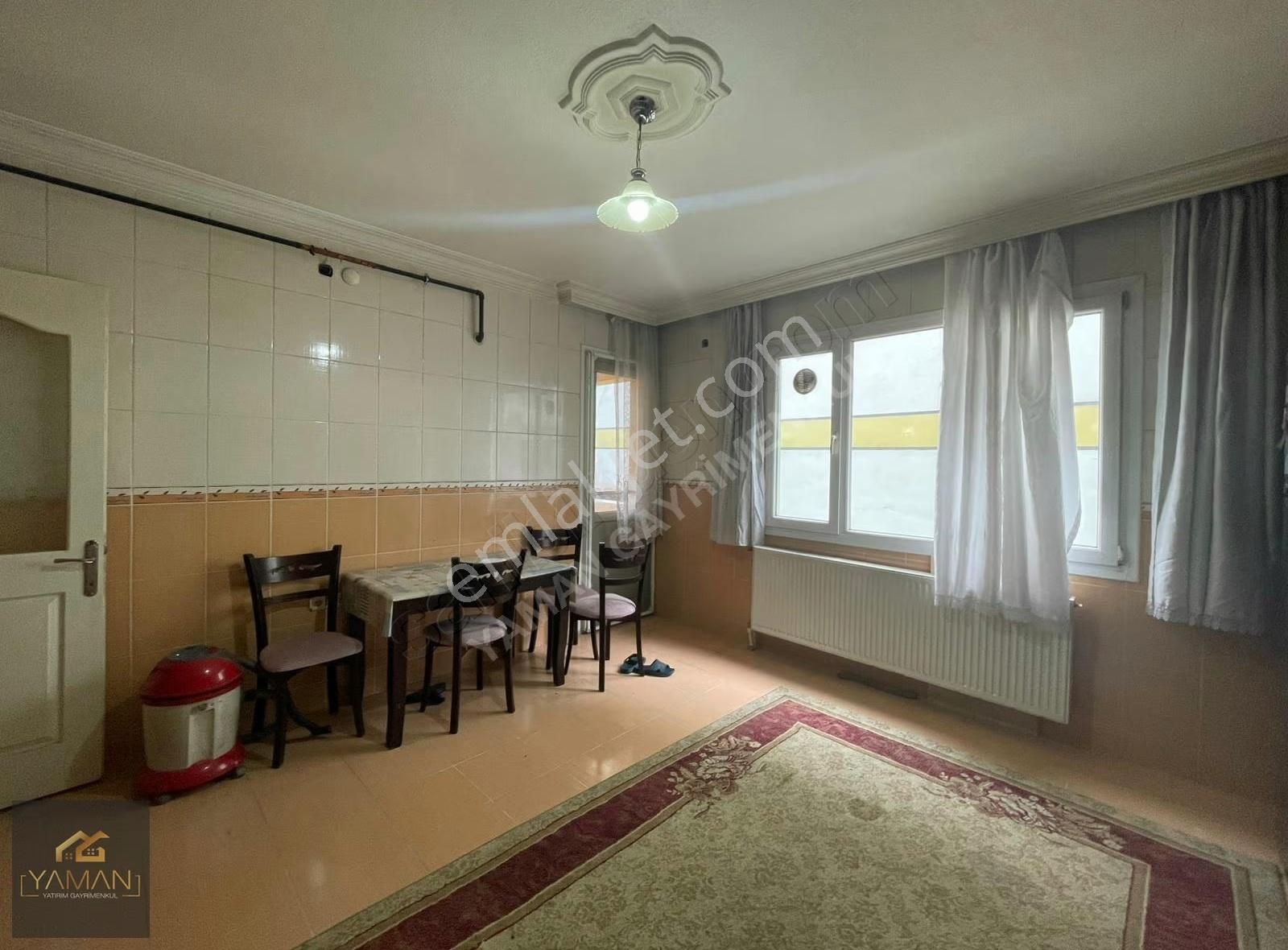 Akhisar Hürriyet Mahallesi'nde 5+1 240 M² Geniş Daire - Görsel 12