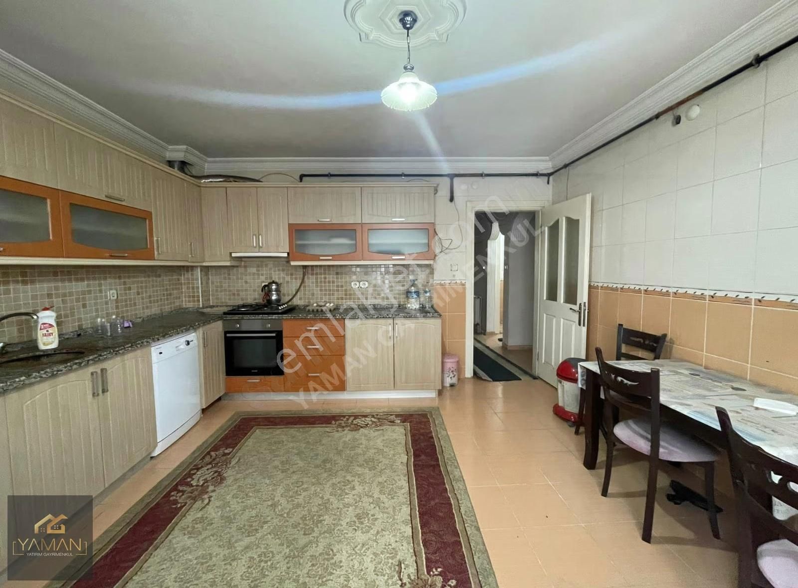 Akhisar Hürriyet Mahallesi'nde 5+1 240 M² Geniş Daire - Görsel 11