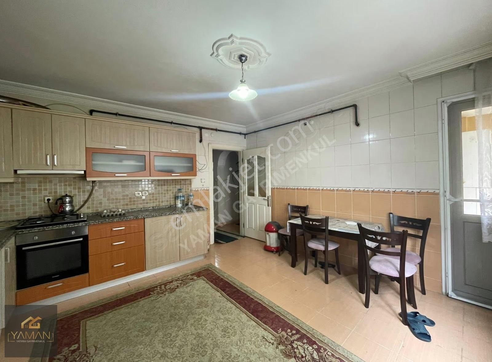 Akhisar Hürriyet Mahallesi'nde 5+1 240 M² Geniş Daire - Görsel 6
