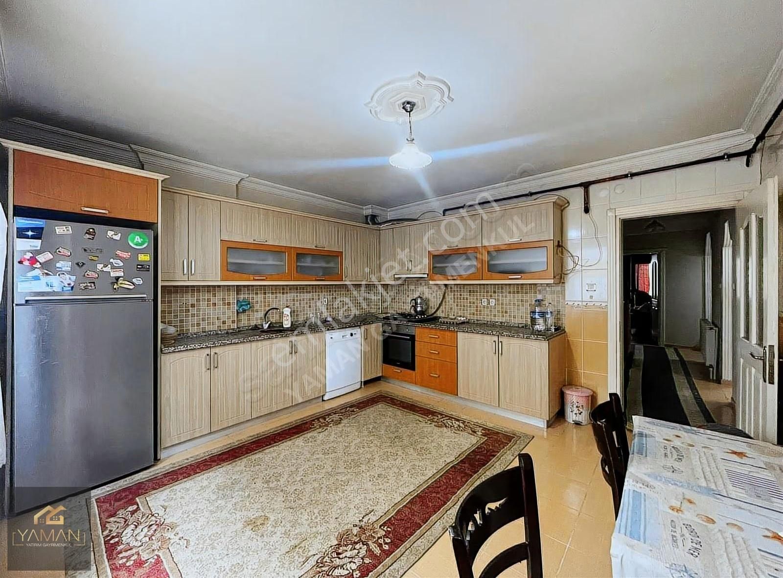 Akhisar Hürriyet Mahallesi'nde 5+1 240 M² Geniş Daire - Görsel 27