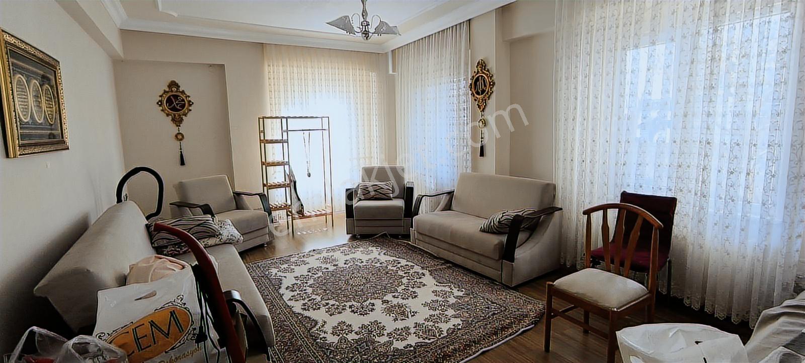 Edis Emlak'tan Kiralık İshaklıda Triplex 5+2 Eşyalı Lüx Villa - Görsel 10