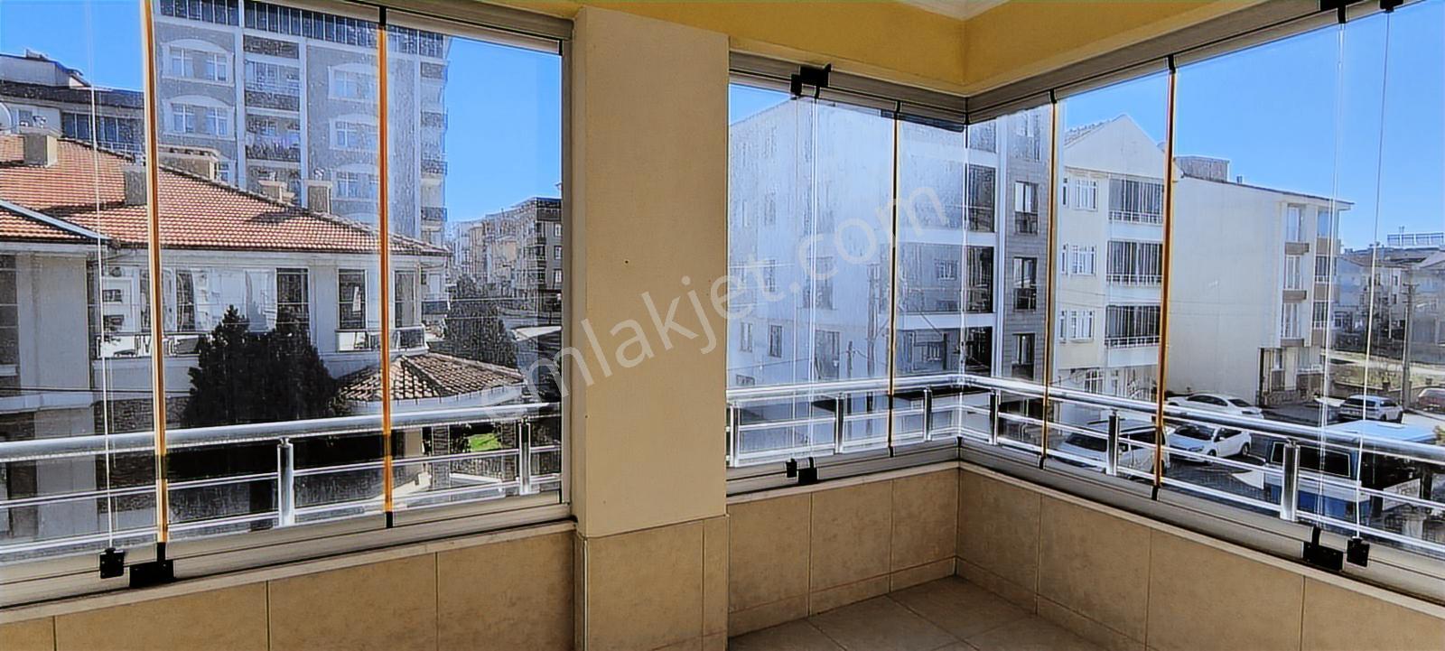 Edis Emlak'tan Kiralık İshaklıda Triplex 5+2 Eşyalı Lüx Villa - Görsel 23