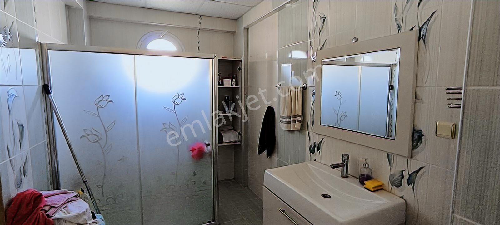 Edis Emlak'tan Kiralık İshaklıda Triplex 5+2 Eşyalı Lüx Villa - Görsel 4