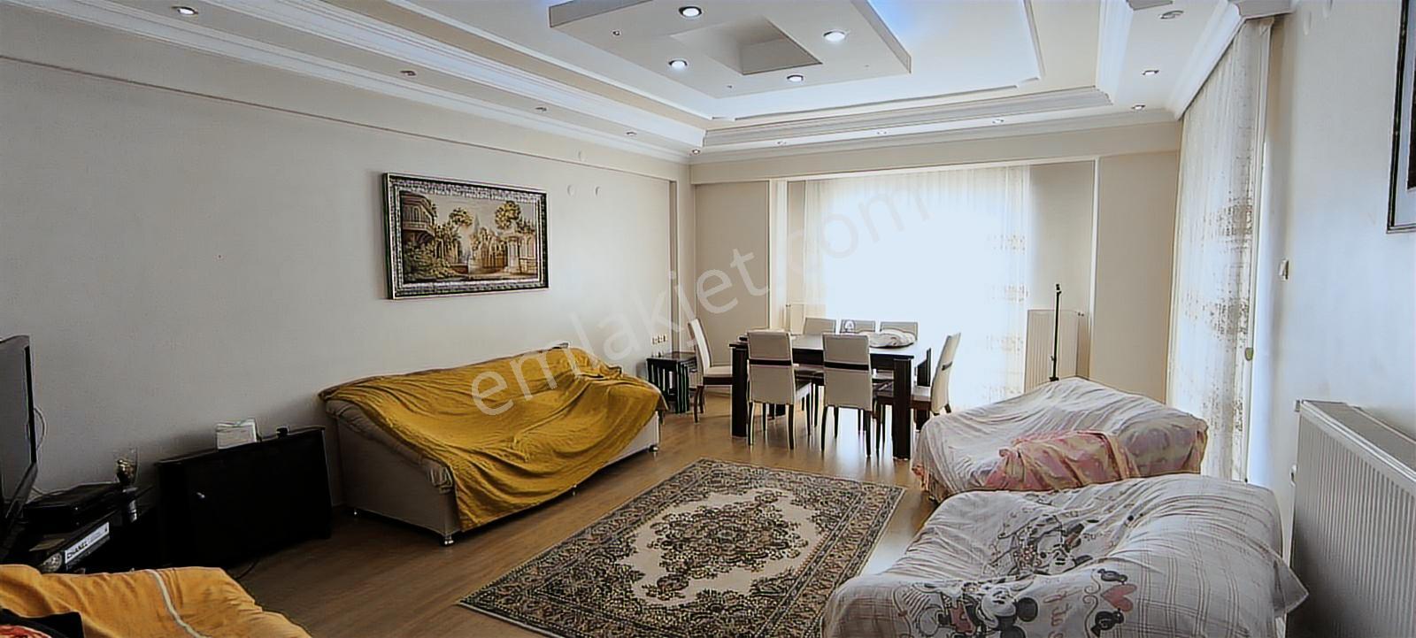 Edis Emlak'tan Kiralık İshaklıda Triplex 5+2 Eşyalı Lüx Villa - Görsel 13