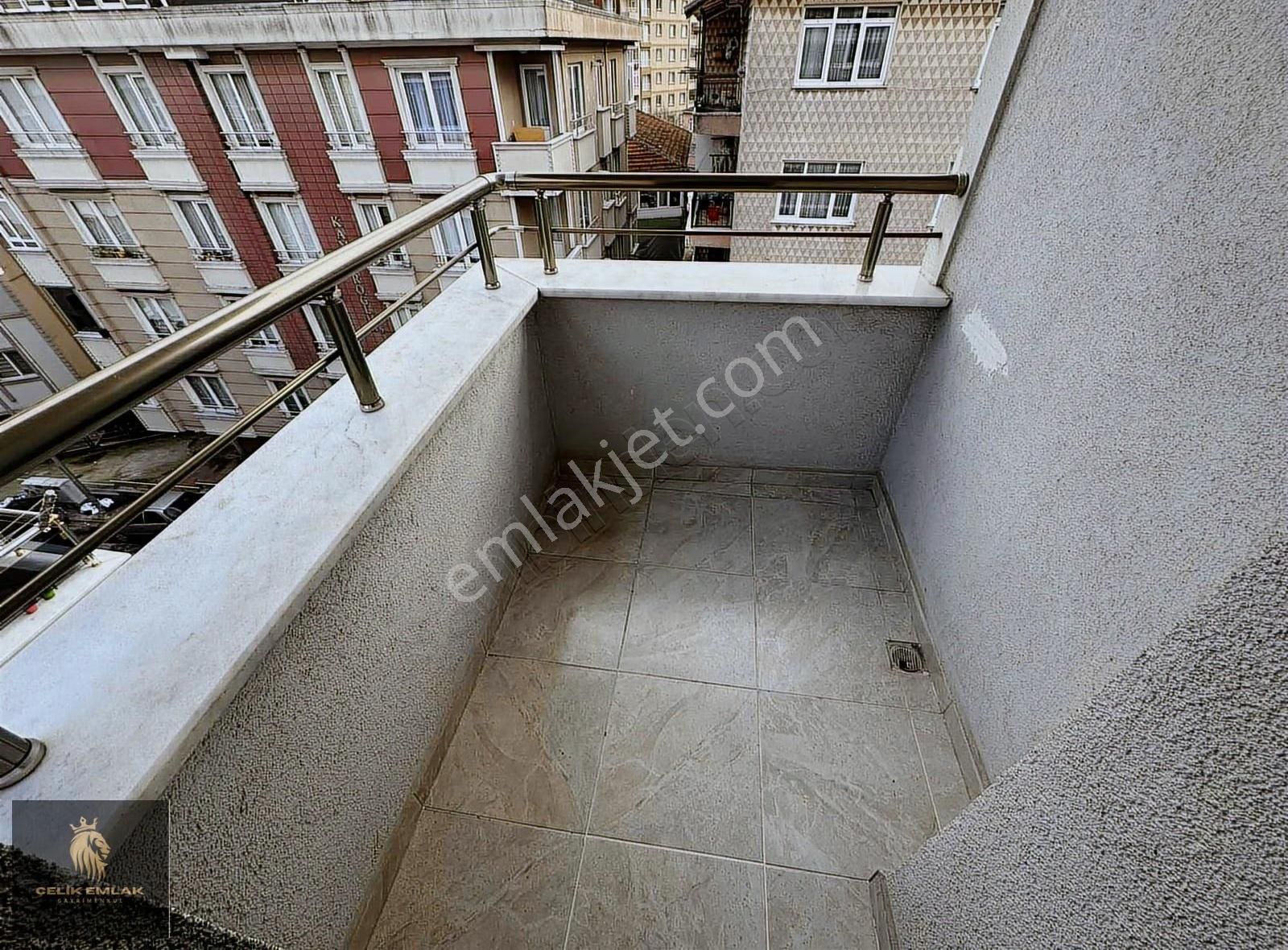 İstiklal'de Harika Konumda Satılık Dublex Daire - Görsel 9