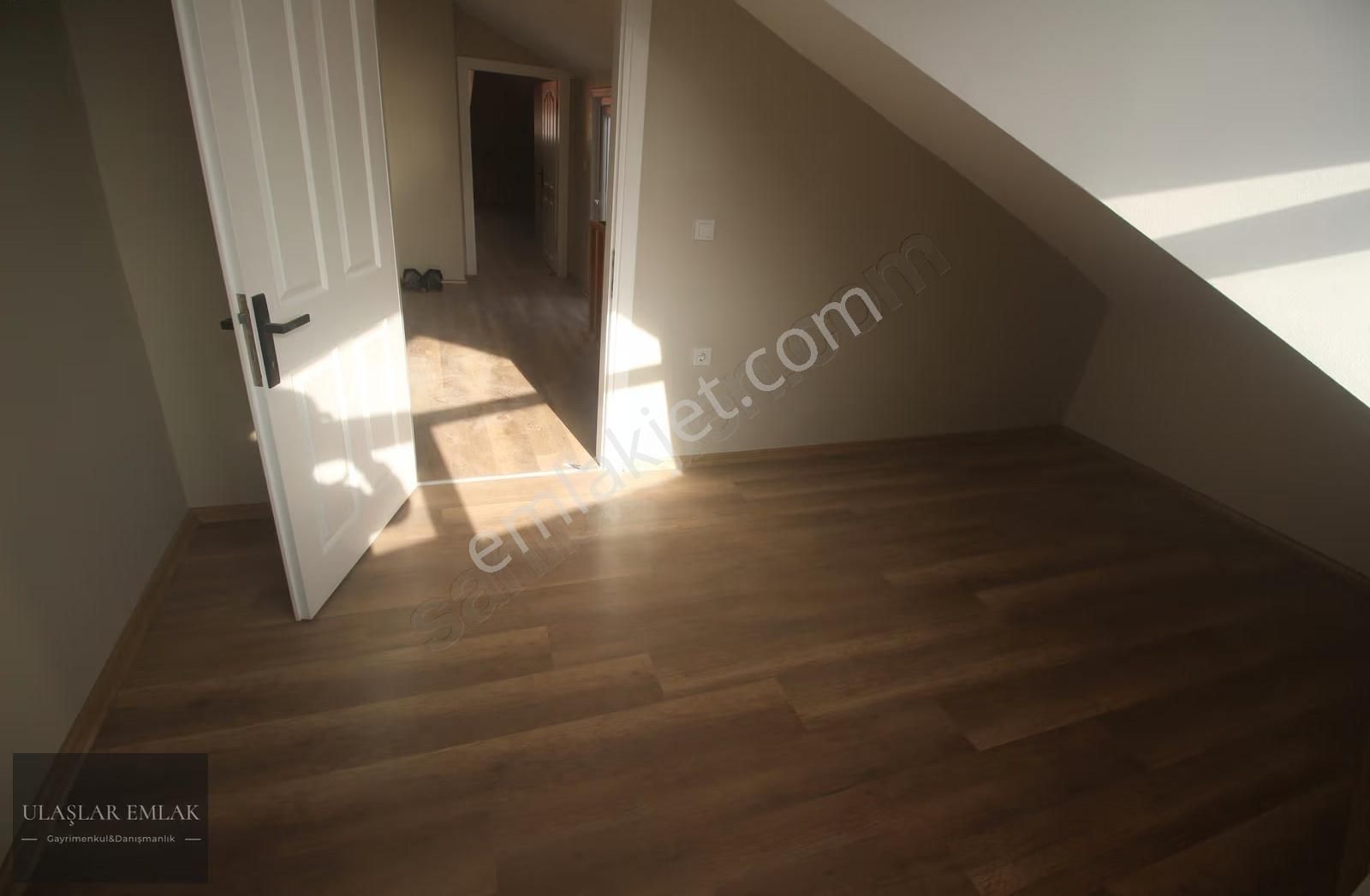 Finans Merkezi Karşısında 4+1 220 M2 Kiralık Harika Dublex - Görsel 14