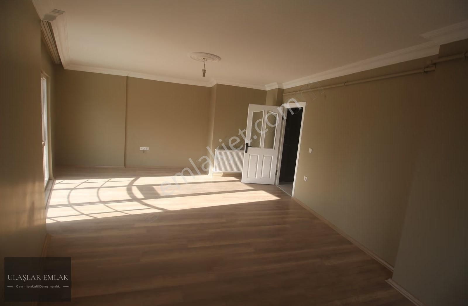 Finans Merkezi Karşısında 4+1 220 M2 Kiralık Harika Dublex