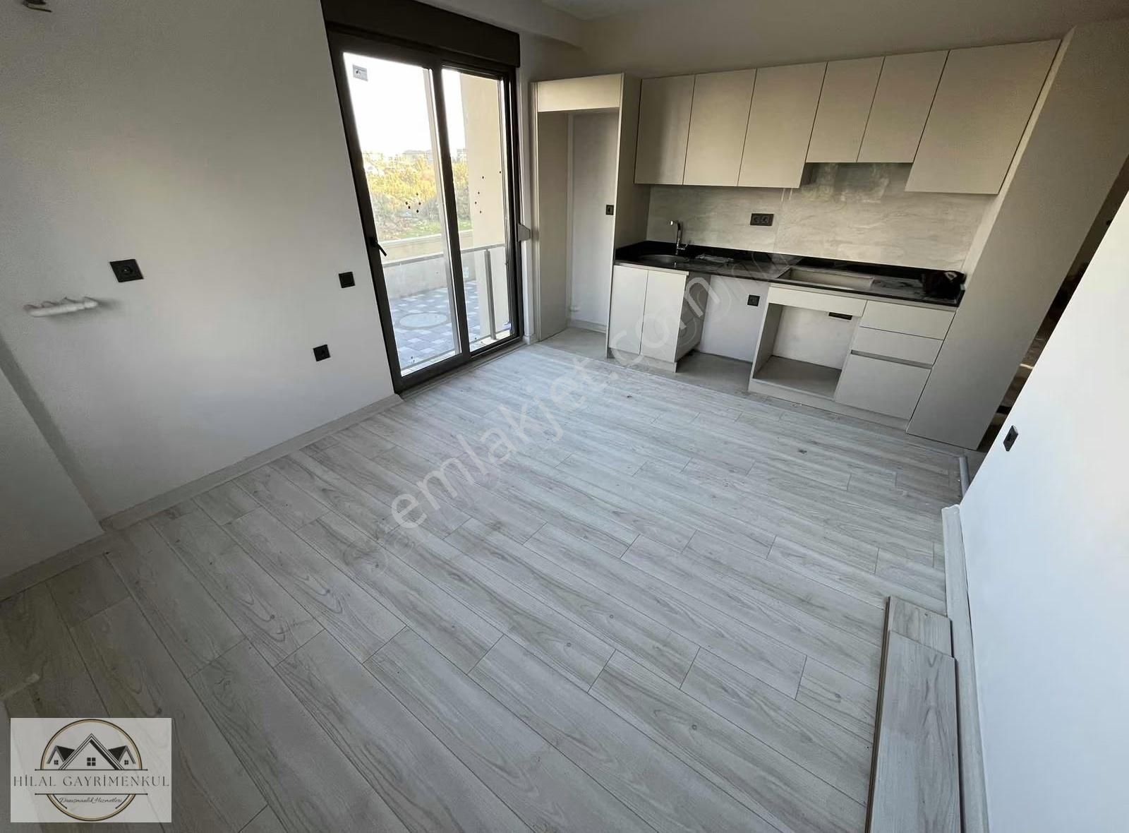 Hilal Gayrimenkulden Yeniköy Termesos Hstanesi Yakını Sıfır*1+1*