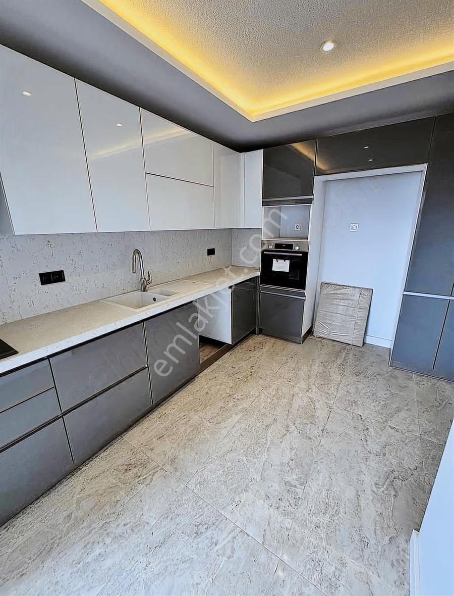 Downtown'da Kiralık 2+1 Sıfır Daire - Görsel 3