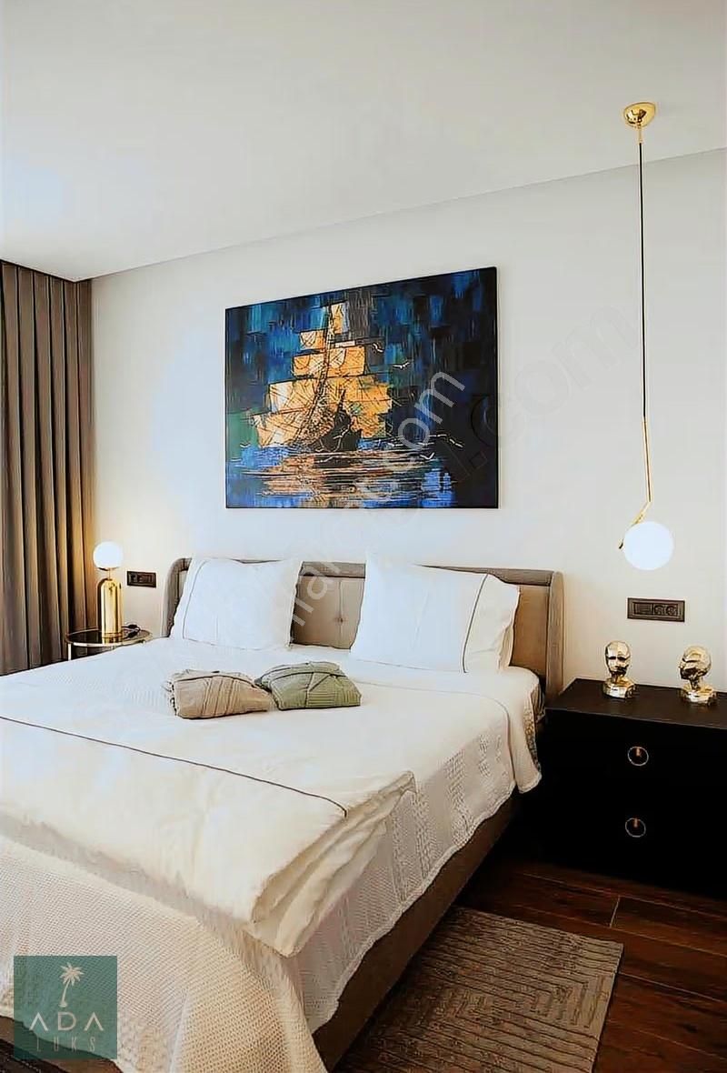 Yalıkavakta Plajlı Lüks Kiralık 4+1 Villa - Görsel 12