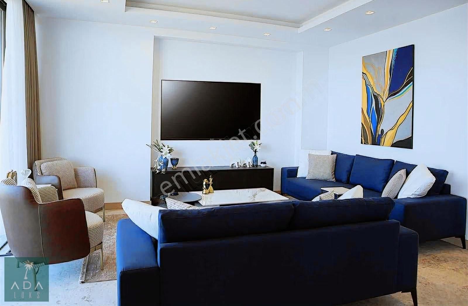 Yalıkavakta Plajlı Lüks Kiralık 4+1 Villa