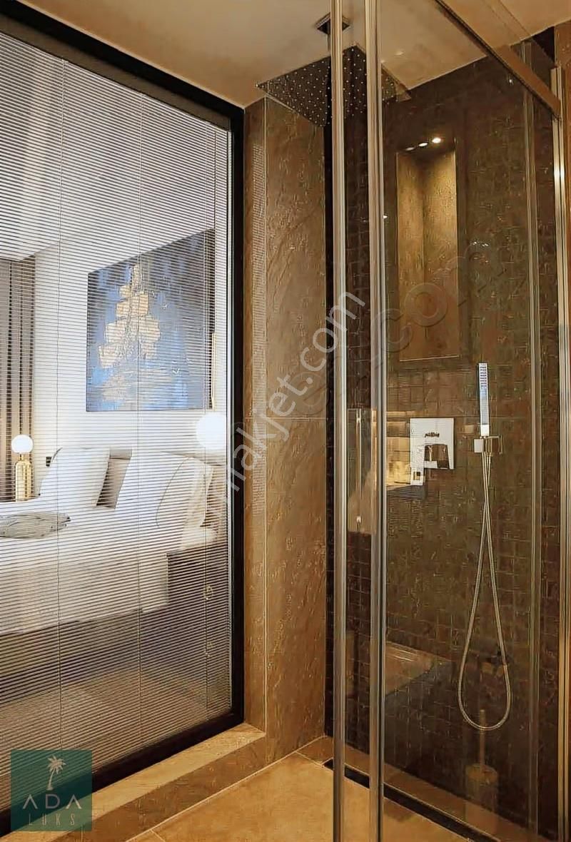 Yalıkavakta Plajlı Lüks Kiralık 4+1 Villa - Görsel 3