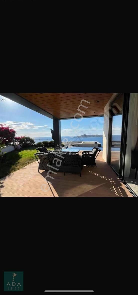 Yalıkavakta Özel Plajlı Satılık 4+1 Lüks Villa - Görsel 20