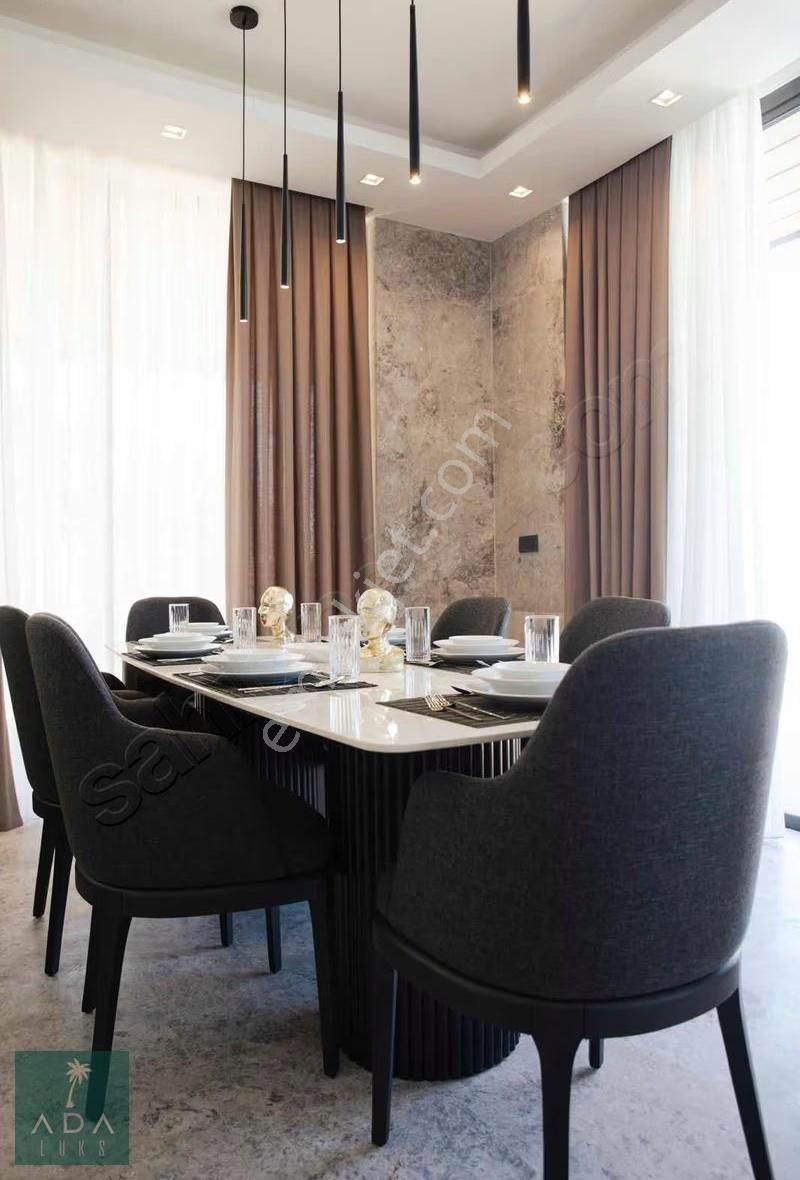 Yalıkavakta Özel Plajlı Satılık 4+1 Lüks Villa - Görsel 13