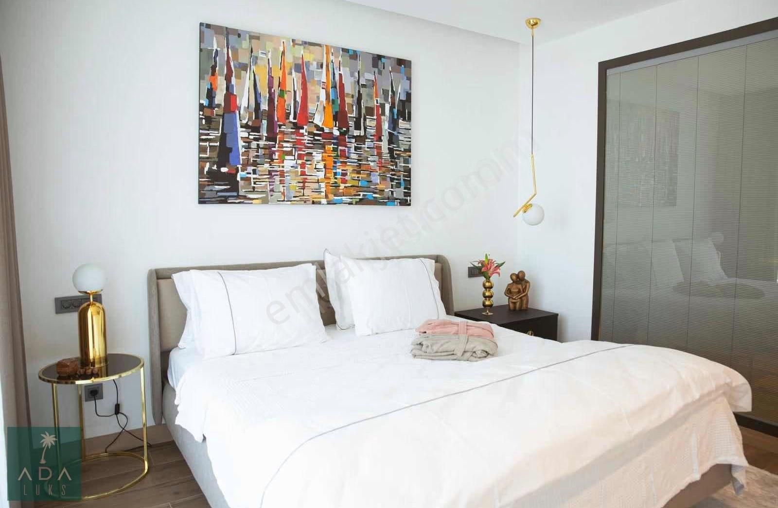 Yalıkavakta Özel Plajlı Satılık 4+1 Lüks Villa - Görsel 16