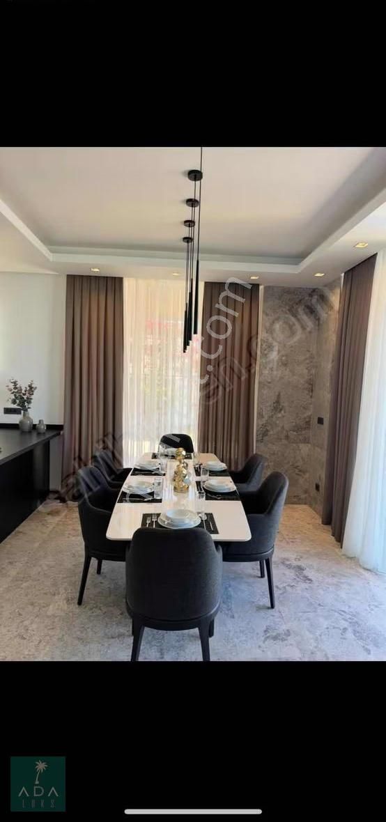 Yalıkavakta Özel Plajlı Satılık 4+1 Lüks Villa - Görsel 9