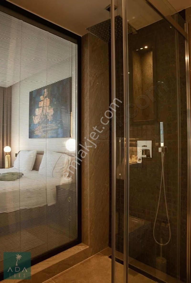 Yalıkavakta Özel Plajlı Satılık 4+1 Lüks Villa - Görsel 18