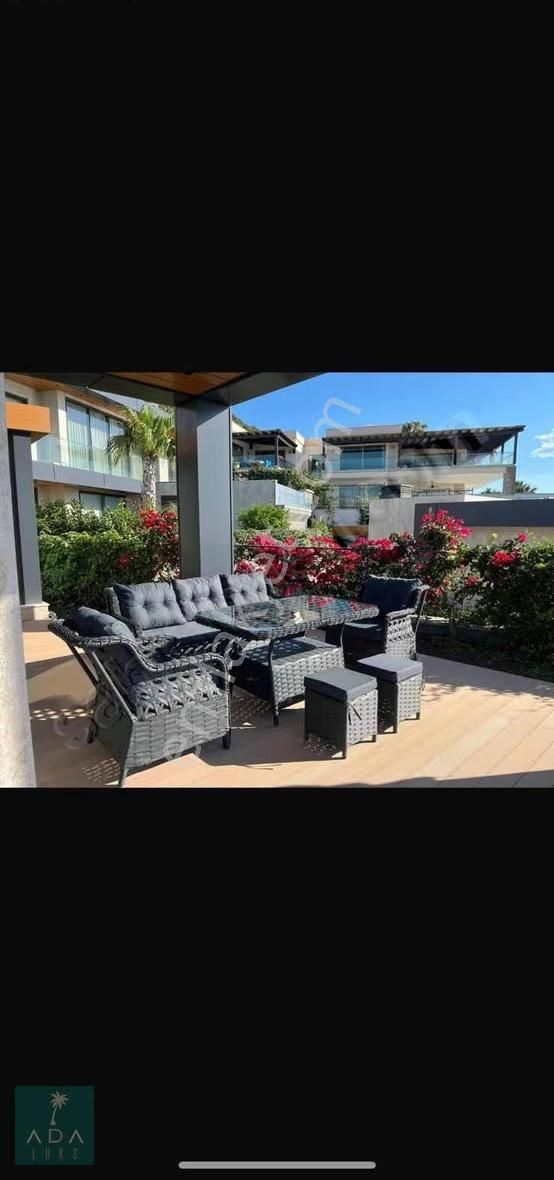 Yalıkavakta Özel Plajlı Satılık 4+1 Lüks Villa - Görsel 21