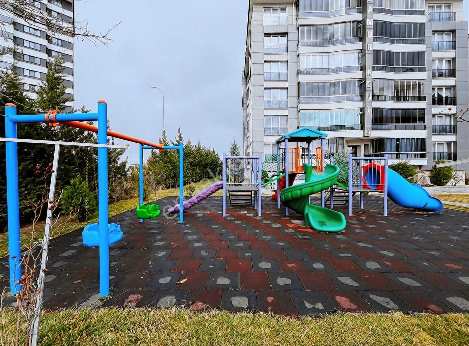 Prestijli Konumda Lüks 4+1 Daire: Güvenlikli Site, Geniş Peyzaj - Görsel 21