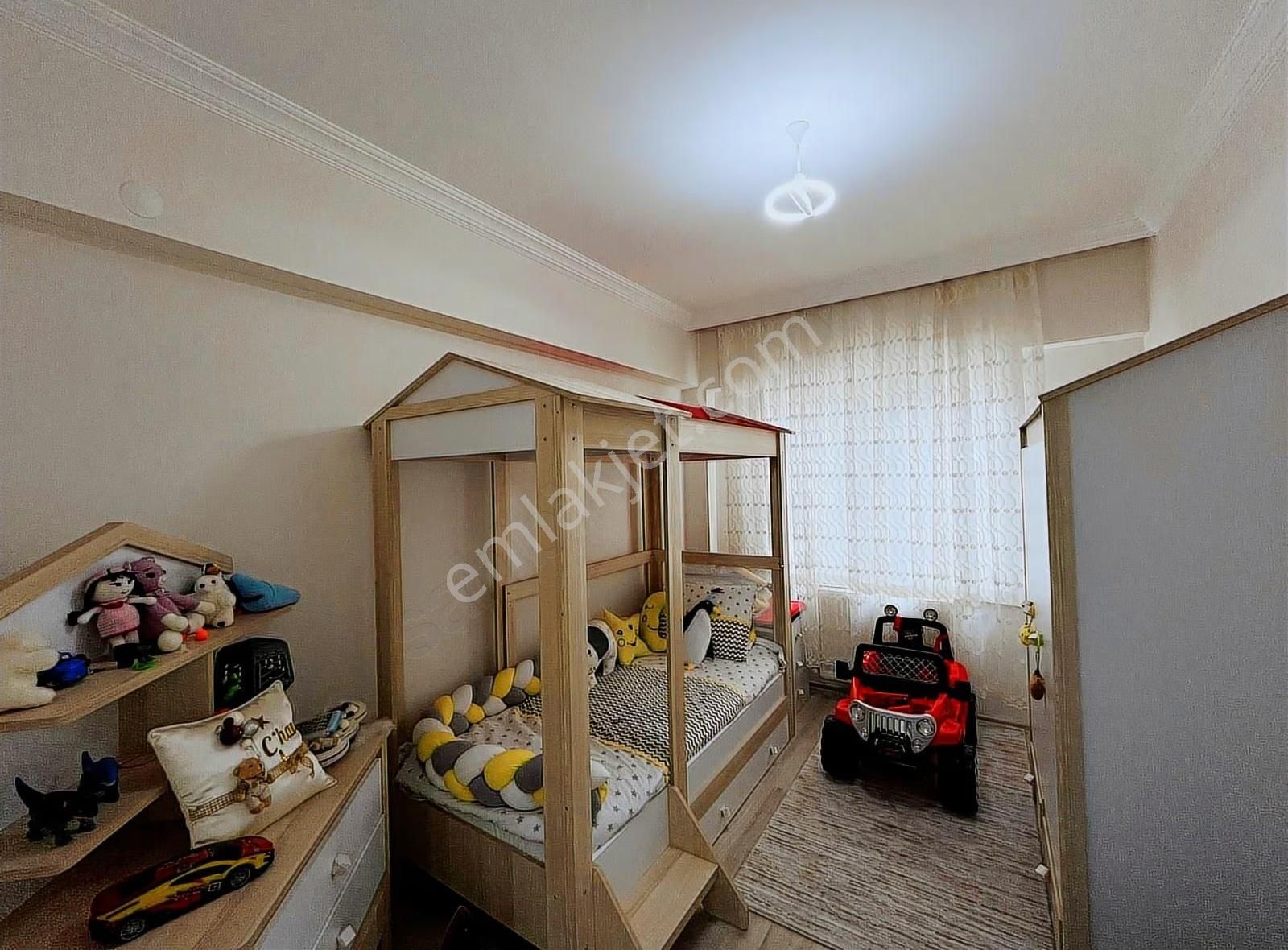 Prestijli Konumda Lüks 4+1 Daire: Güvenlikli Site, Geniş Peyzaj - Görsel 7