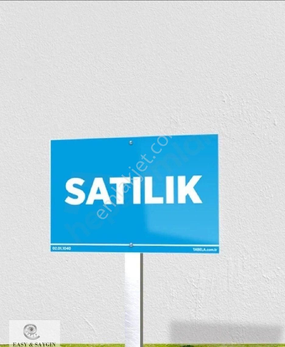 Maltepe'de Satılık 7 Katlı Köşe Bina