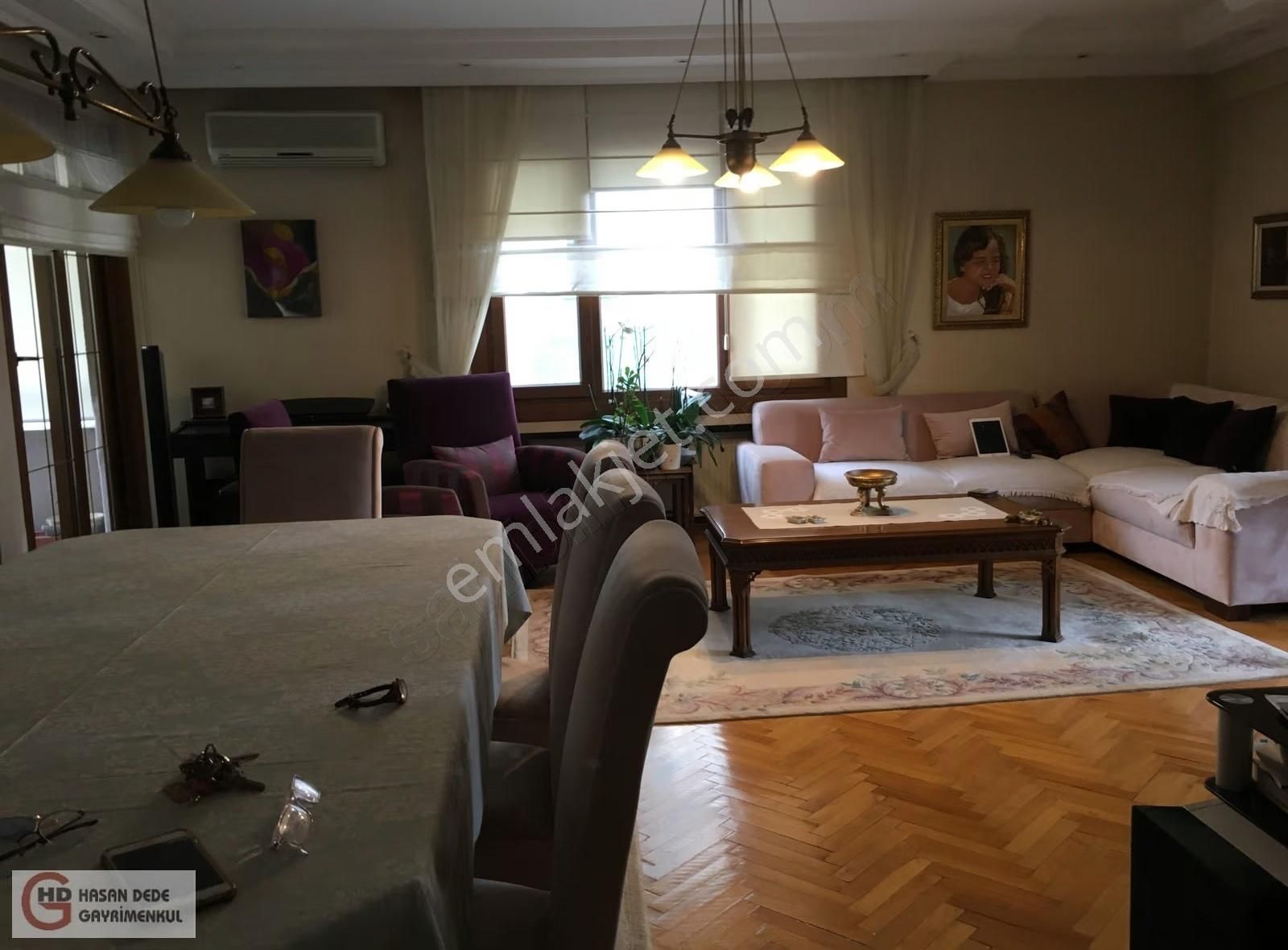 Süreyyaplajında 3+1 140m2 Asansörlü Kombili Şömineli Otoparklı