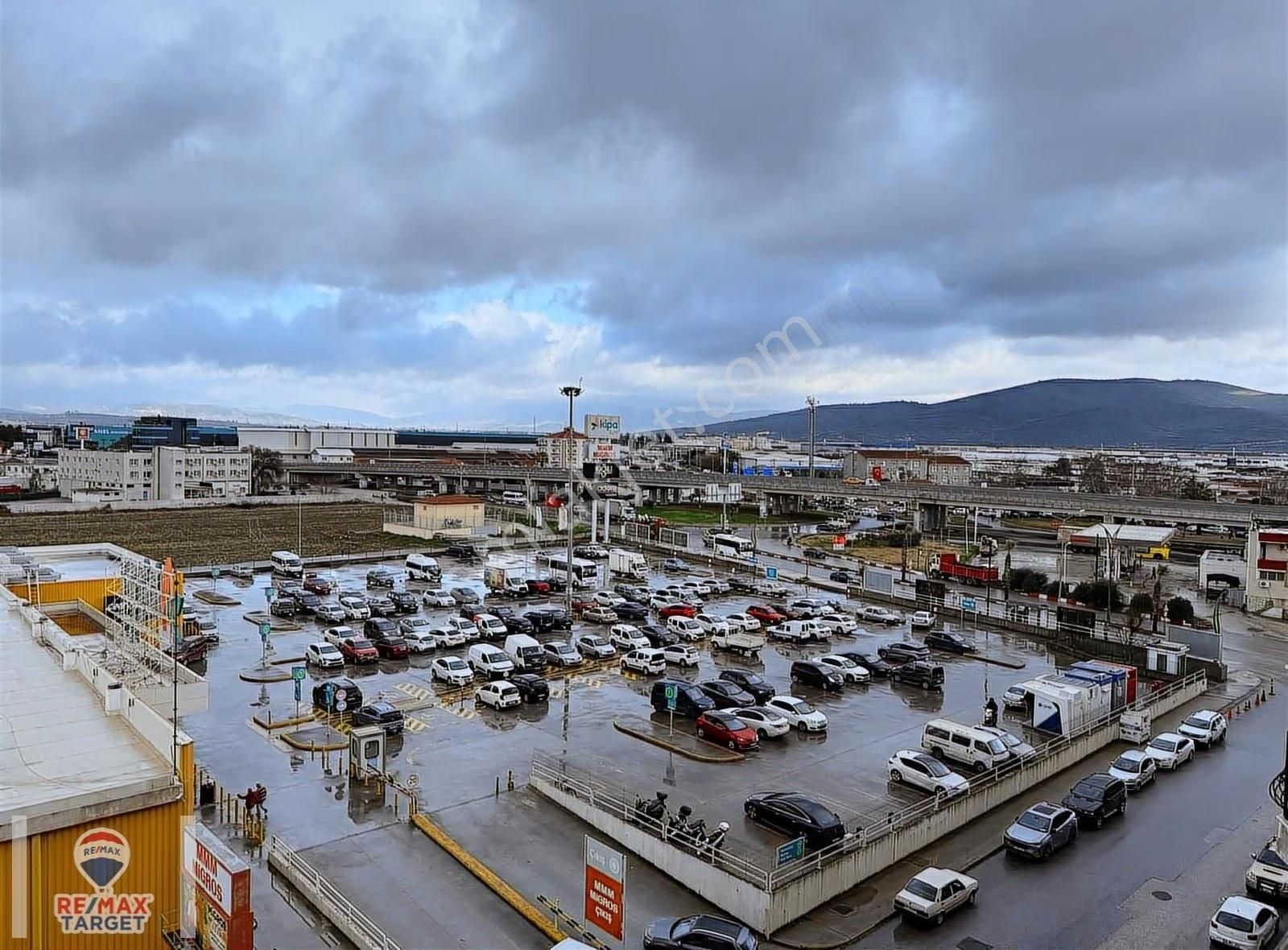 Remax Target'tan Torbalı'da Satılık 3+1 Daire - Görsel 12