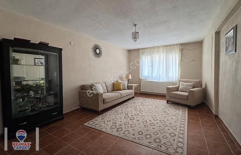 Remax Target'tan Torbalı'da Satılık 3+1 Daire - Görsel 3