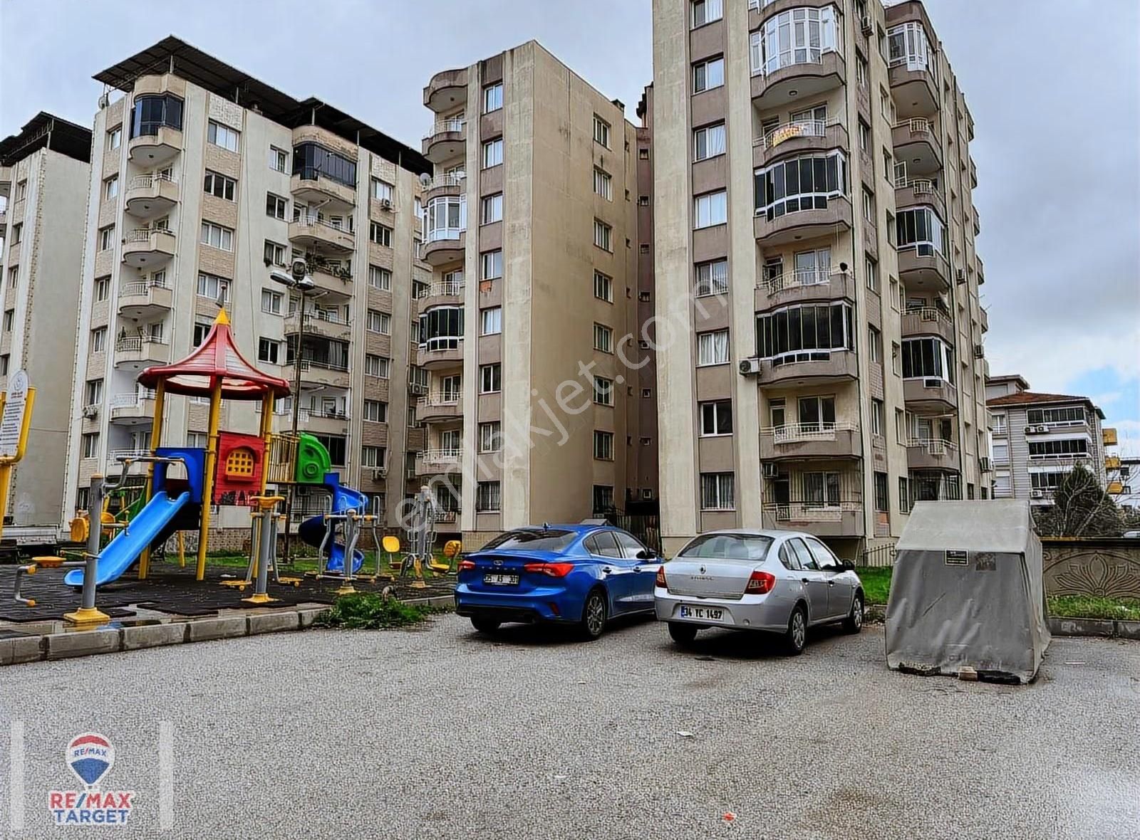 Remax Target'tan Torbalı'da Satılık 3+1 Daire - Görsel 10