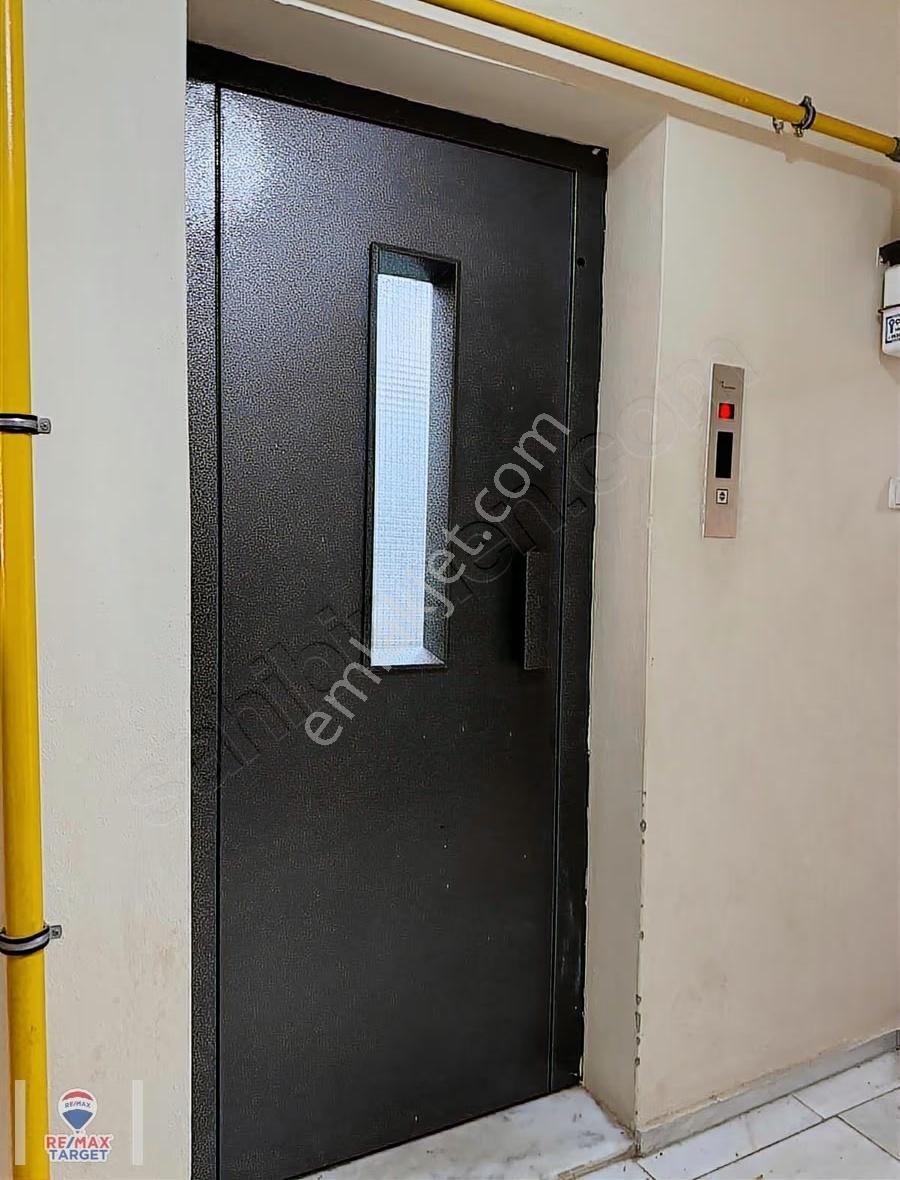 Remax Target'tan Torbalı'da Satılık 3+1 Daire - Görsel 6