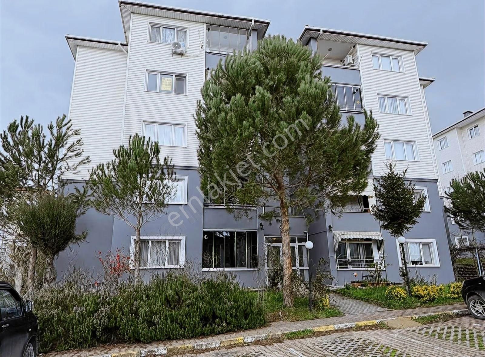 İdealkent Sitesi Ara Kat Yeni Boyalı 2+1 Satılık Daire