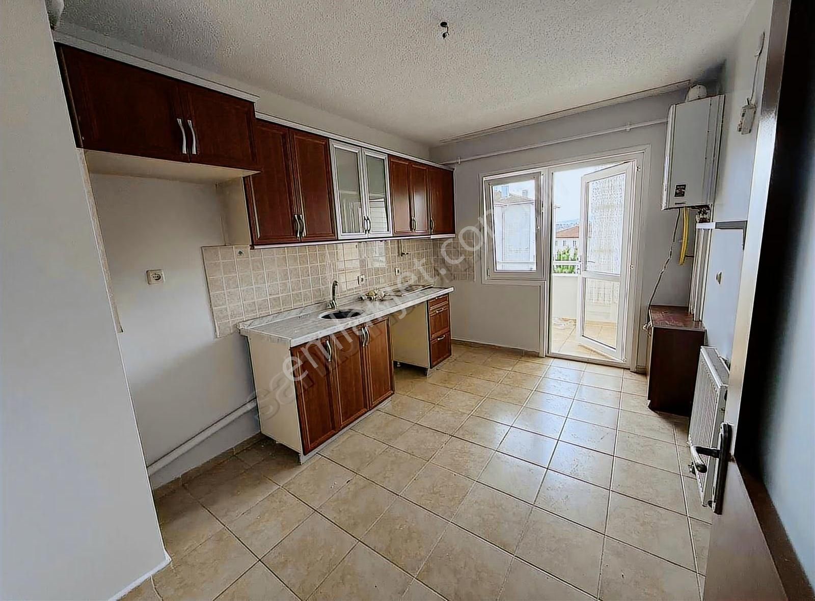 İdealkent Sitesi Ara Kat Yeni Boyalı 2+1 Satılık Daire - Görsel 4