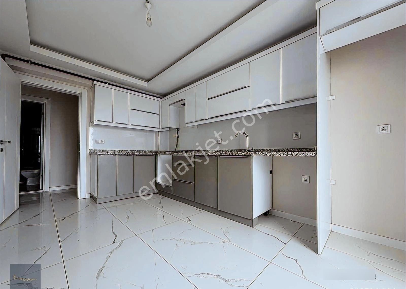 Yedi Eylülde 3+1 Ara Kat Sıfır Ultra Lüks Kiralık Daire
