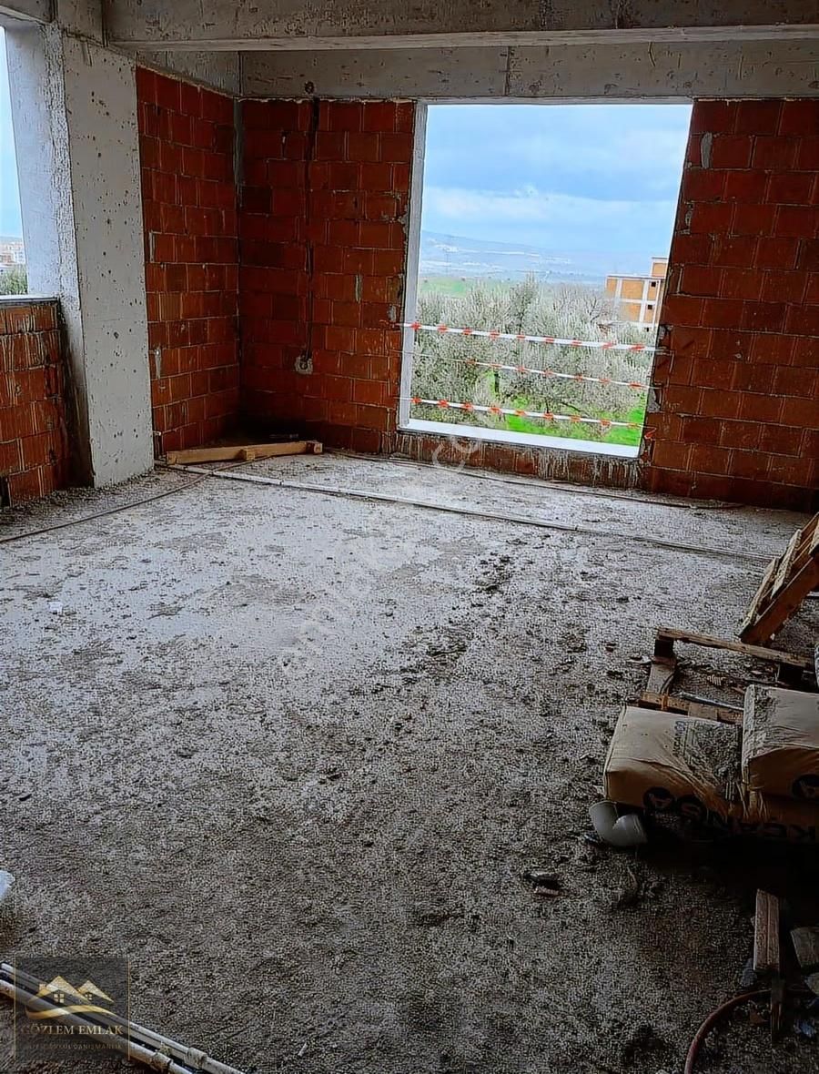 Yeni Adliye Yakını Kabası Bitmiş 1+1 Satılık Ara Kat Daire