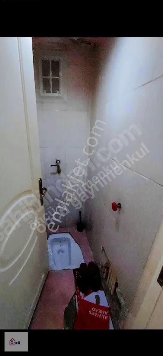 Öncü'den 30 Ağustos Mah'de Satılık 2+1 Düz Giriş