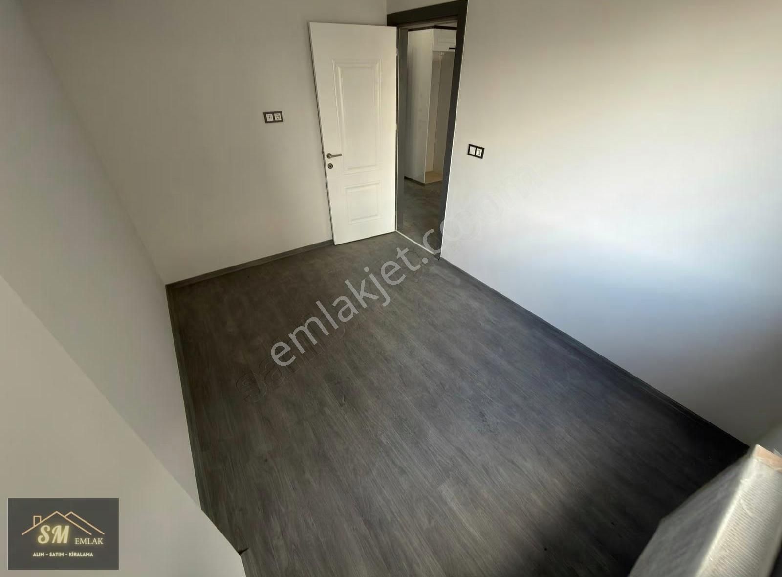 Sm Gayrimenkul'den Satılık 1+1 Arakat Otoparklı Daire - Görsel 12