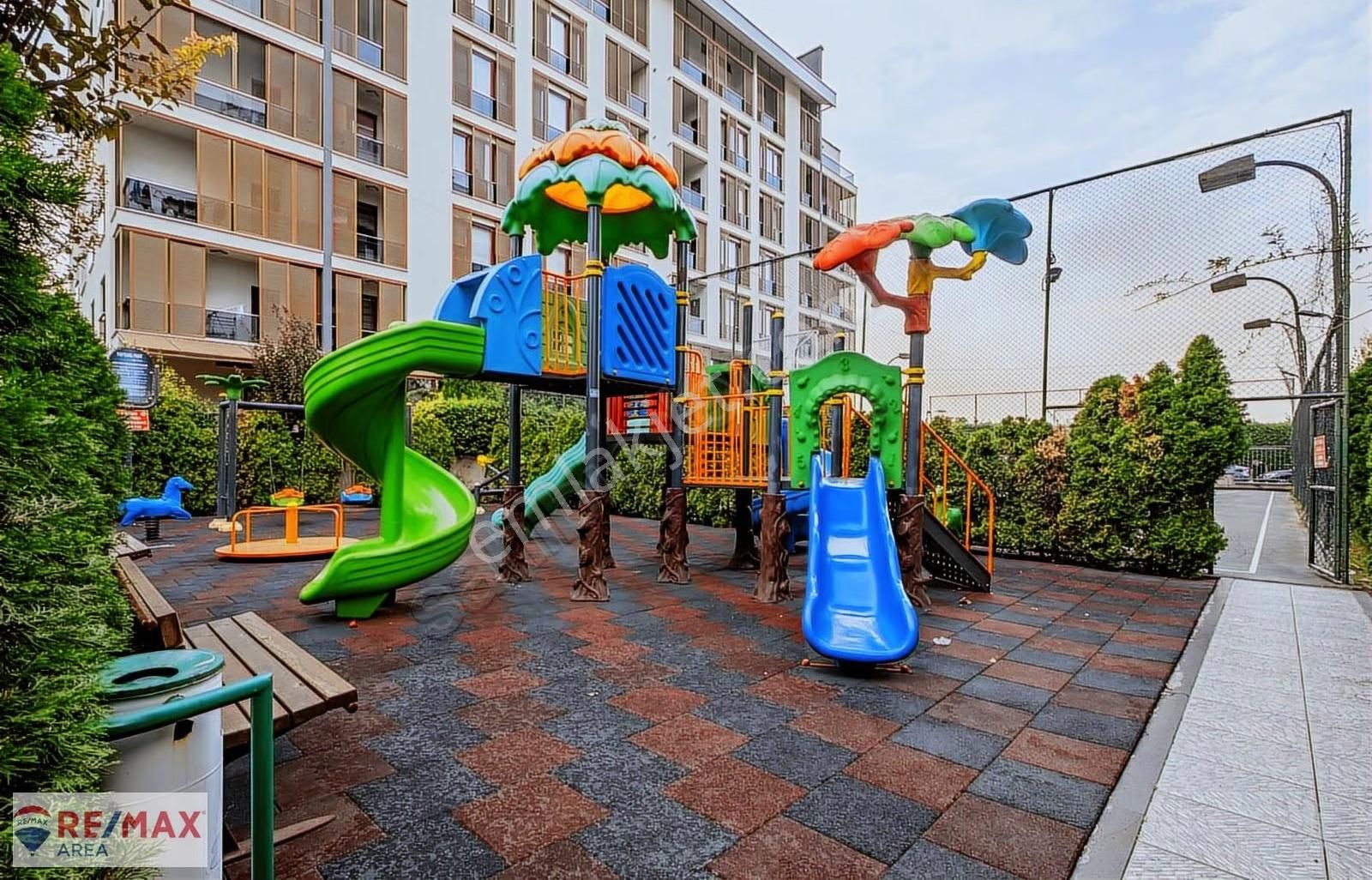 Remax Area Dan Balat Geçitpark Sitesi Satılık Ara Kat 3+1 Daire - Görsel 27