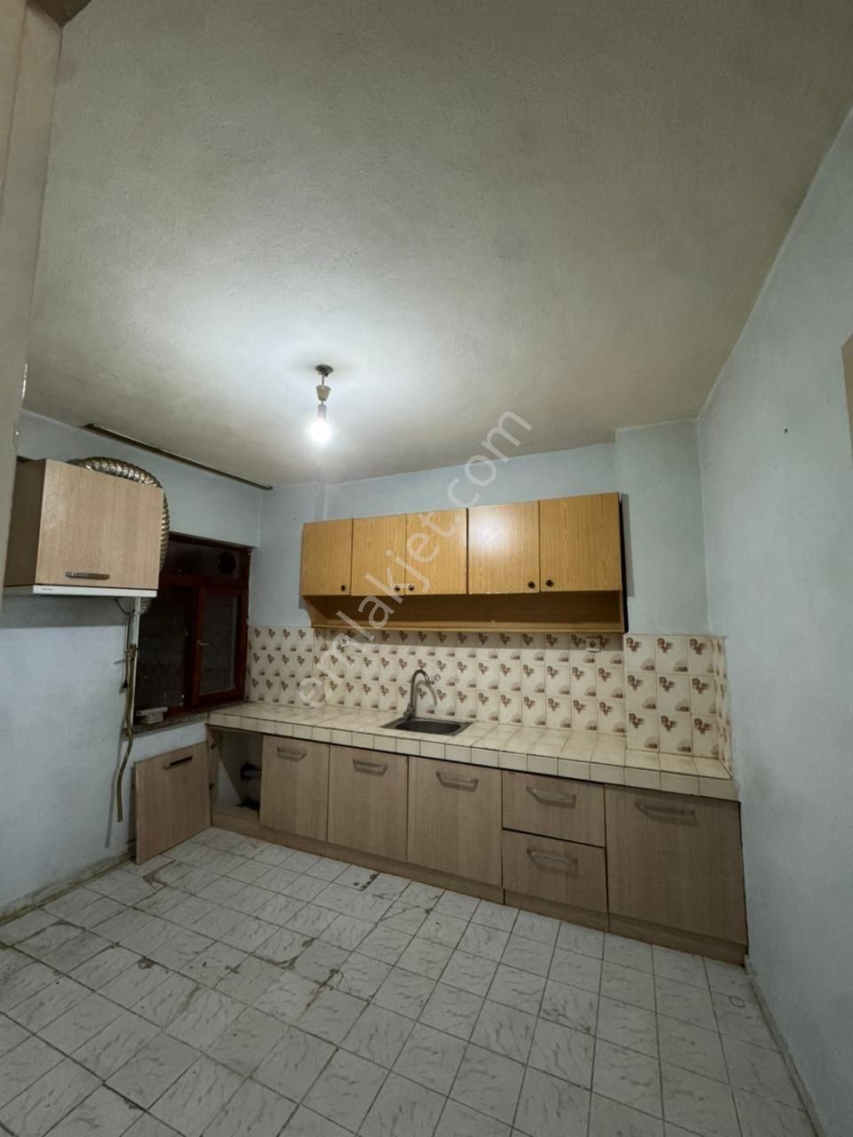 Atatürk Caddesinde Sahibinden Kiralık Eşyasız 3+1 Daire - Görsel 13