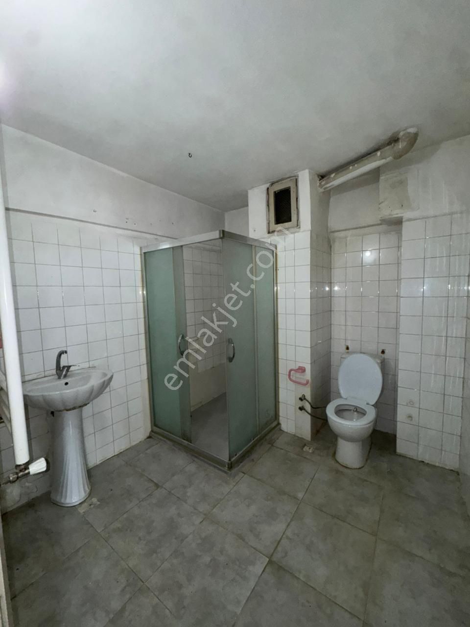 Atatürk Caddesinde Sahibinden Kiralık Eşyasız 3+1 Daire - Görsel 5