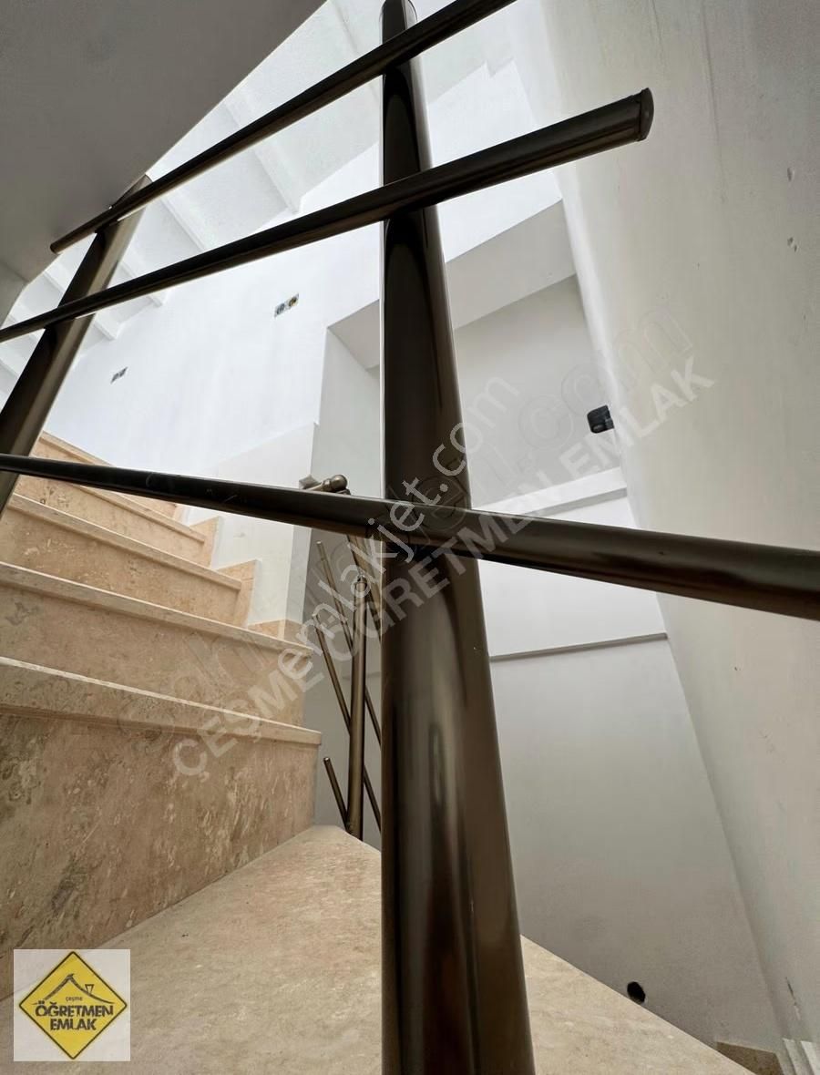 Çeşme Merkeze De Çarşı İçinde Konumu Çok İyi Kiralık Daire - Görsel 18