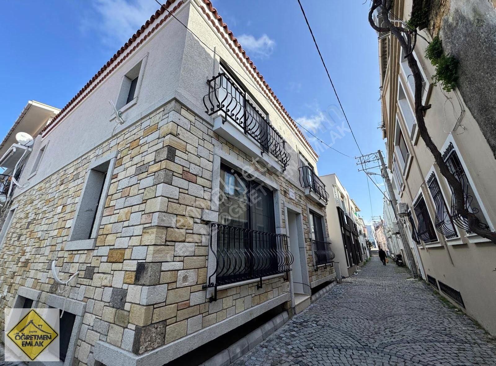 Çeşme Merkeze De Çarşı İçinde Konumu Çok İyi Kiralık Daire - Görsel 13